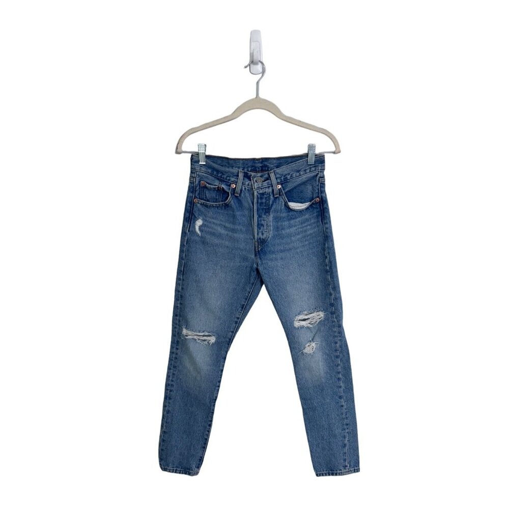 Levi's 501 short skinny button fly size 25 one hundred percent cotton light wash